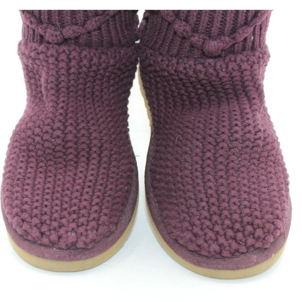 UGG Australia Argyle Knit Boots Burgundy Wine Rare Discontinued Style‎ Size 8